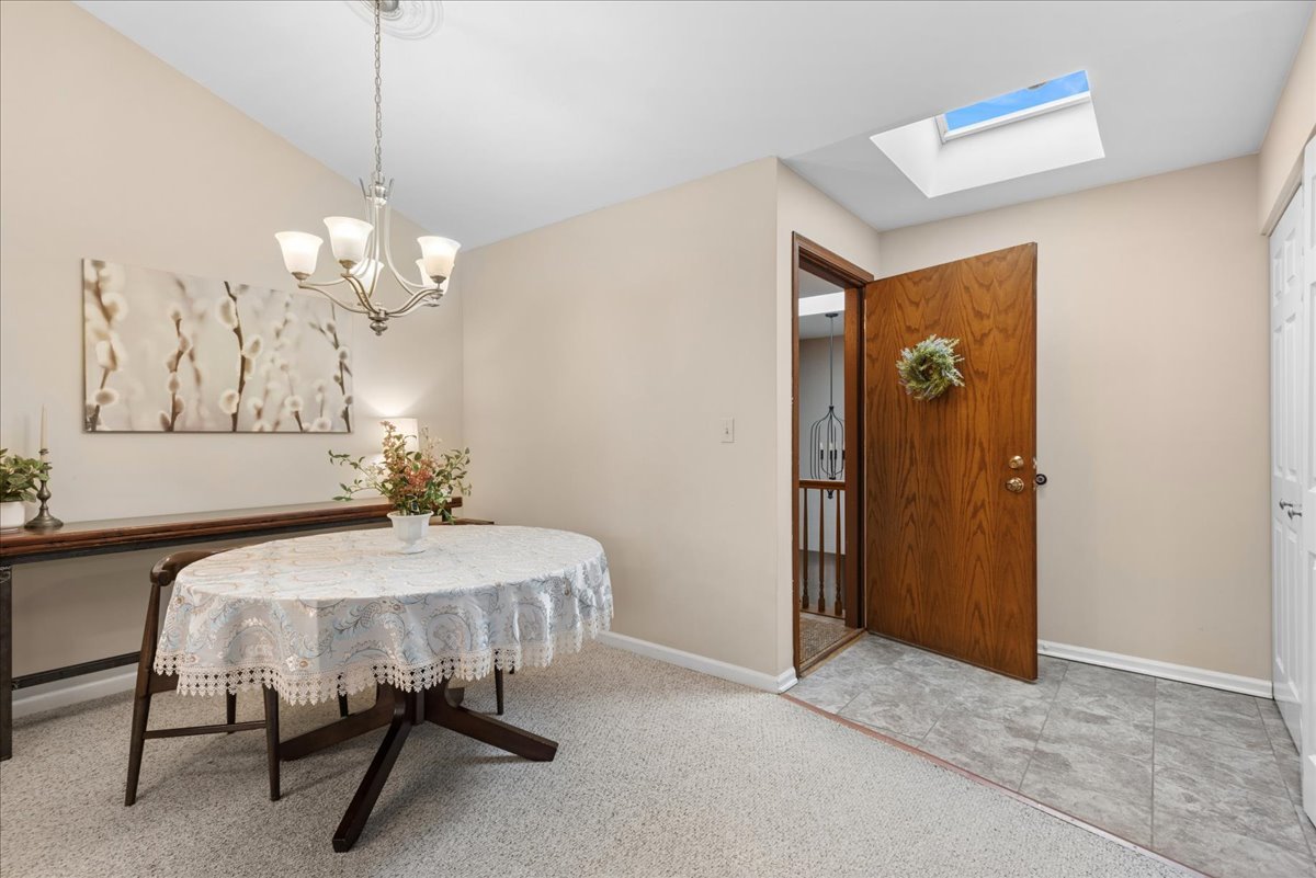 1675 Grosvenor Circle Wheaton IL 60189