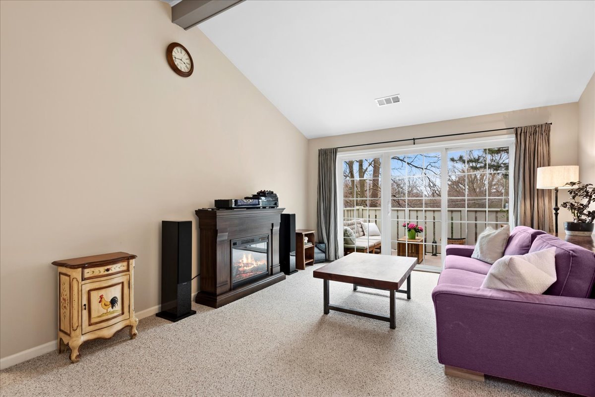 1675 Grosvenor Circle Wheaton IL 60189