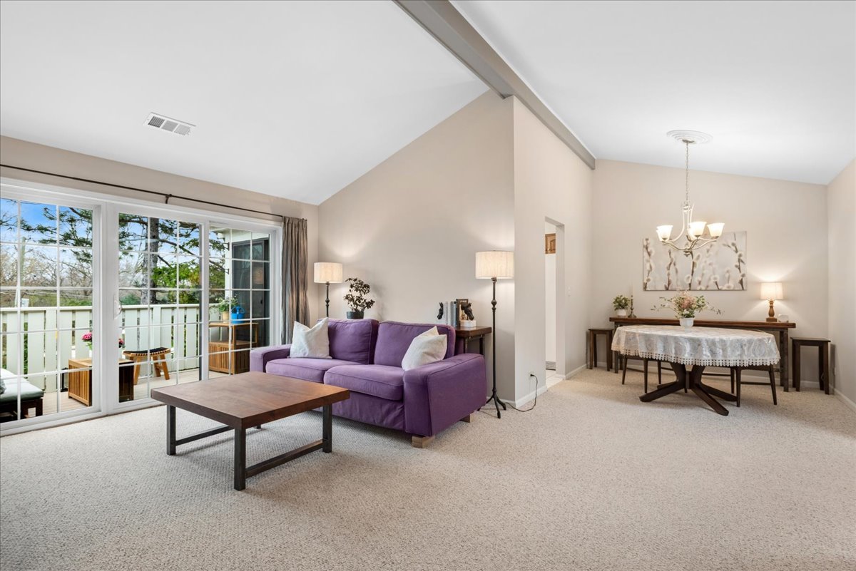 1675 Grosvenor Circle Wheaton IL 60189