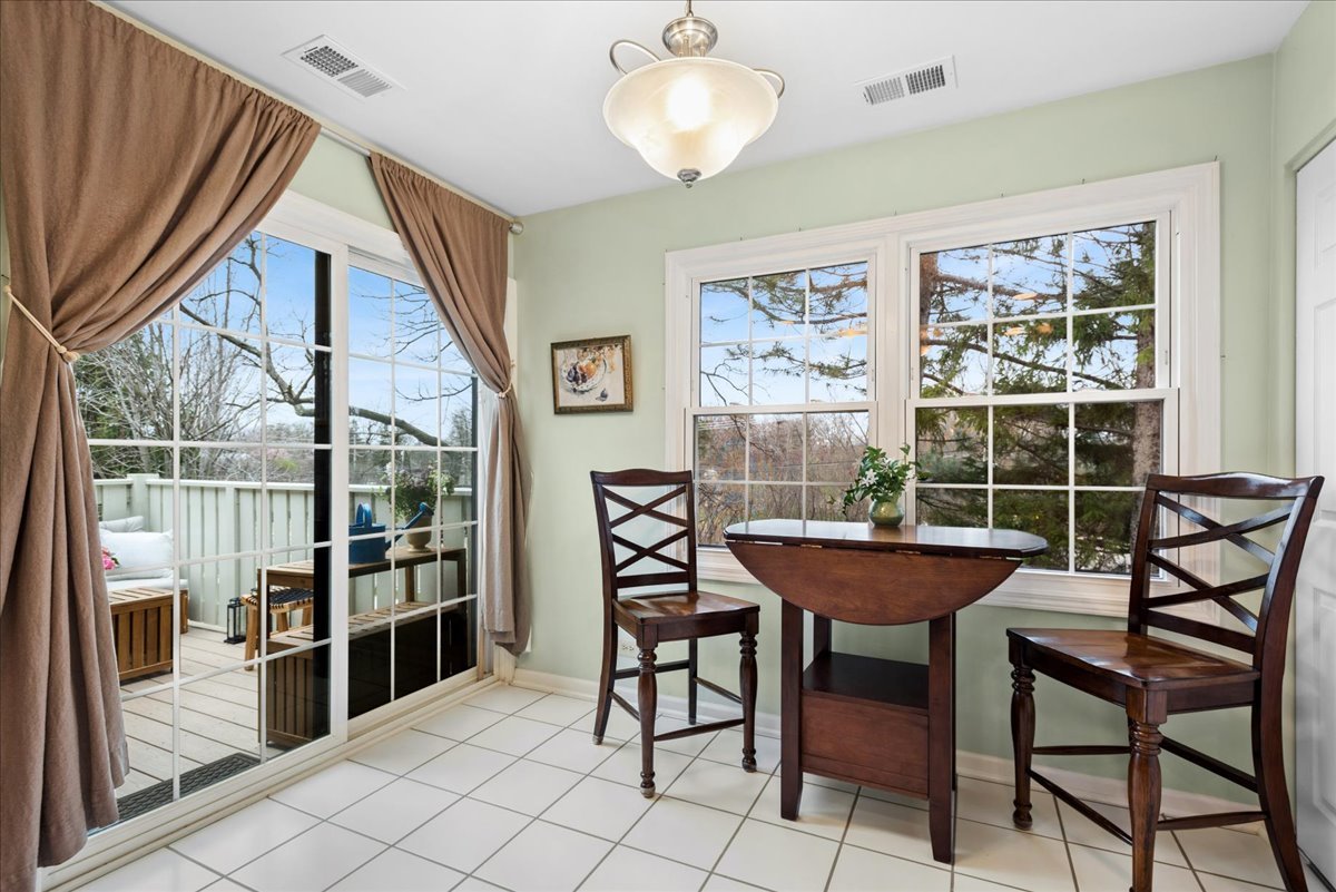 1675 Grosvenor Circle Wheaton IL 60189