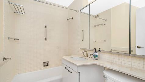 400 East Randolph Street Chicago IL 60601