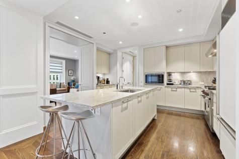 159 East Walton Place Chicago IL 60611