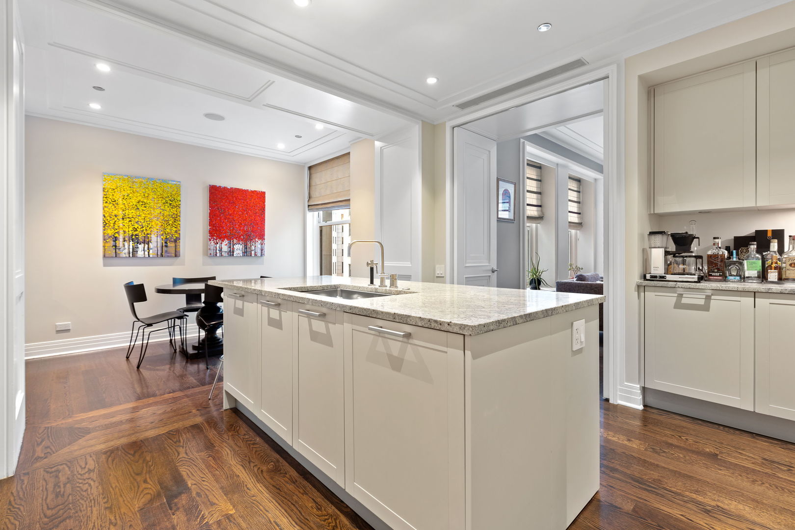 159 East Walton Place Chicago IL 60611