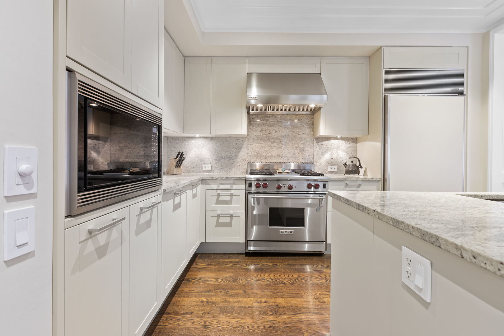 159 East Walton Place Chicago IL 60611