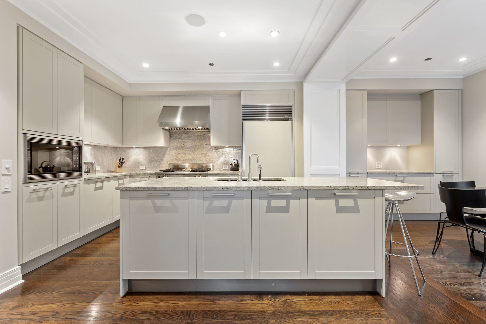 159 East Walton Place Chicago IL 60611