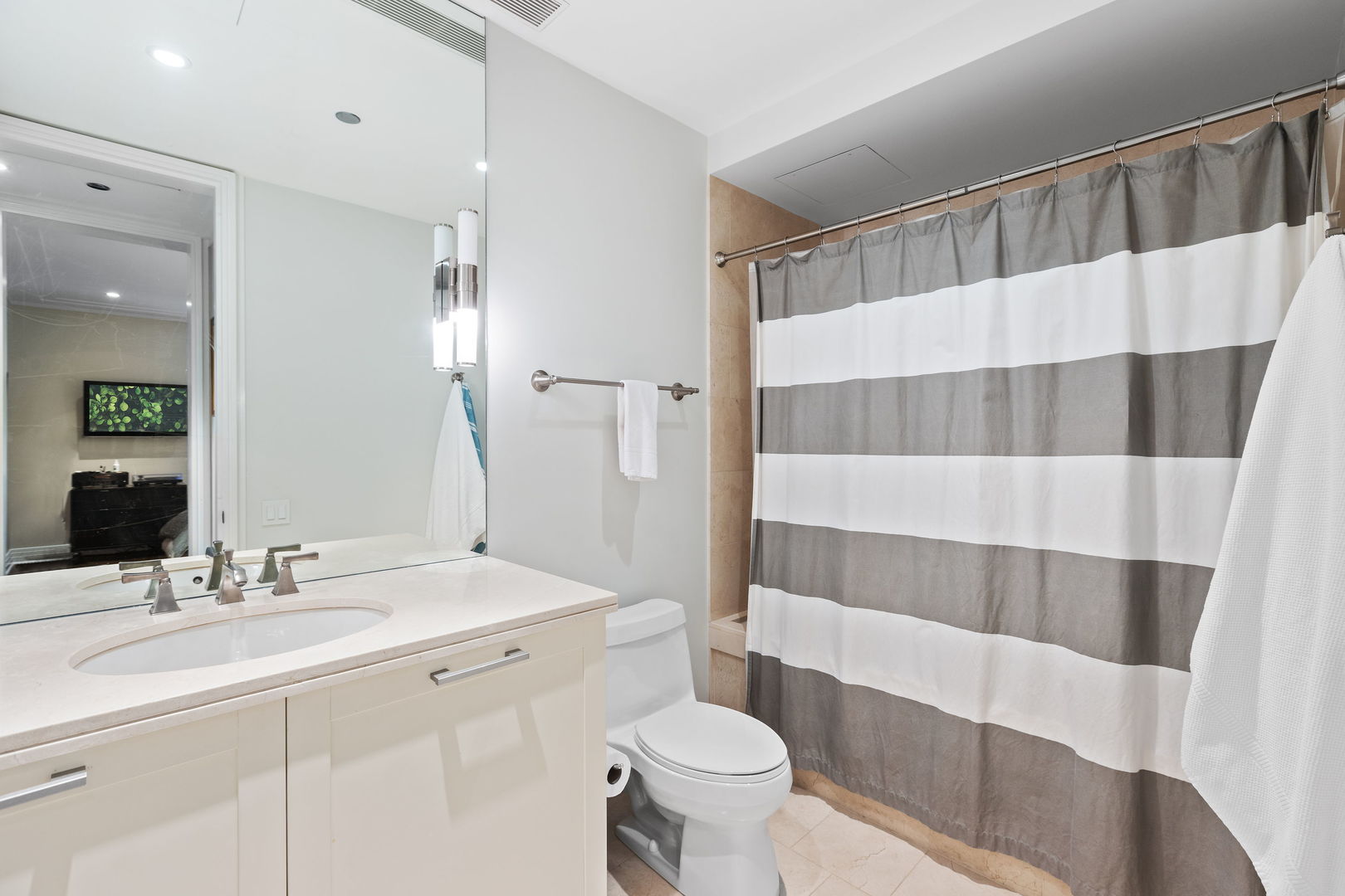 159 East Walton Place Chicago IL 60611
