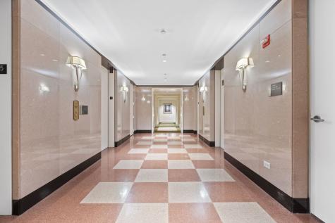 159 East Walton Place Chicago IL 60611