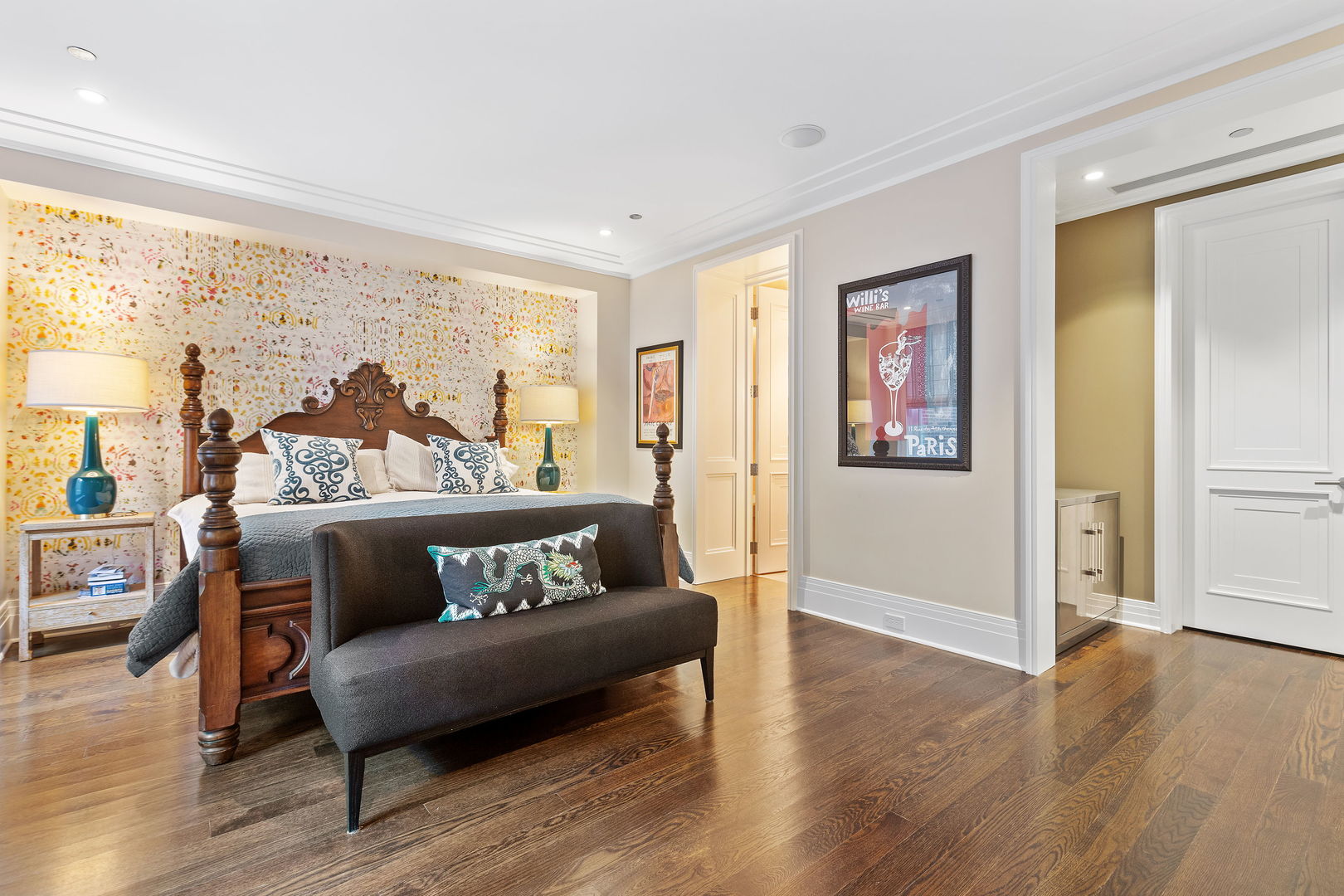 159 East Walton Place Chicago IL 60611