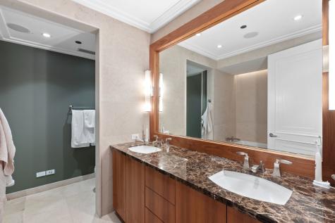 159 East Walton Place Chicago IL 60611