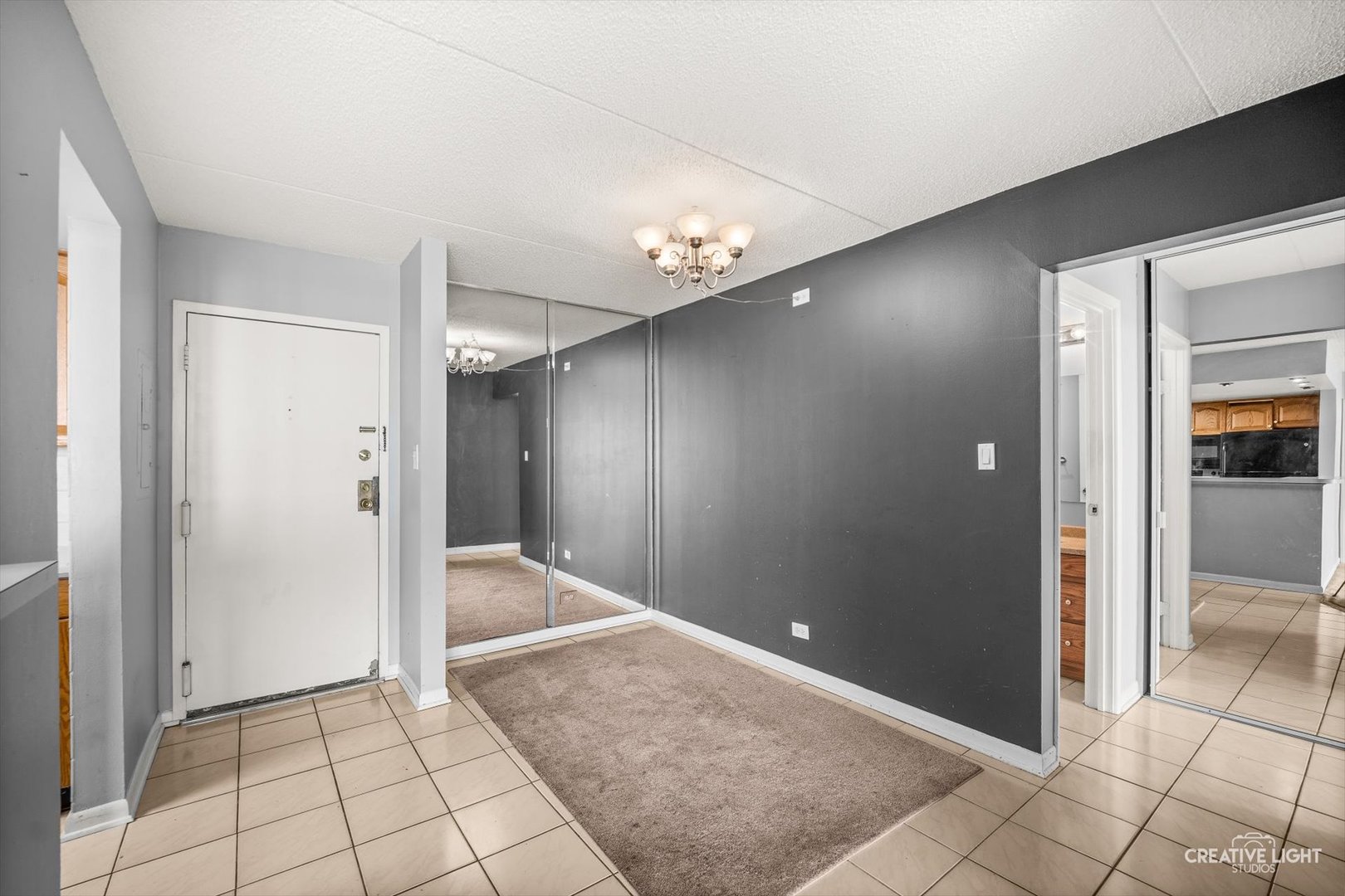2015 South Finley Road Lombard IL 60148