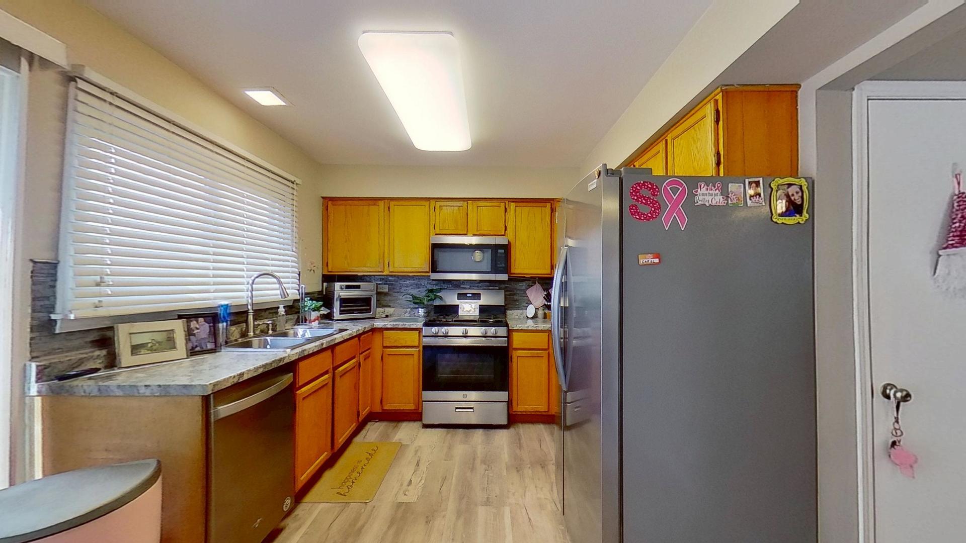 772 Colorado Court Carol Stream IL 60188