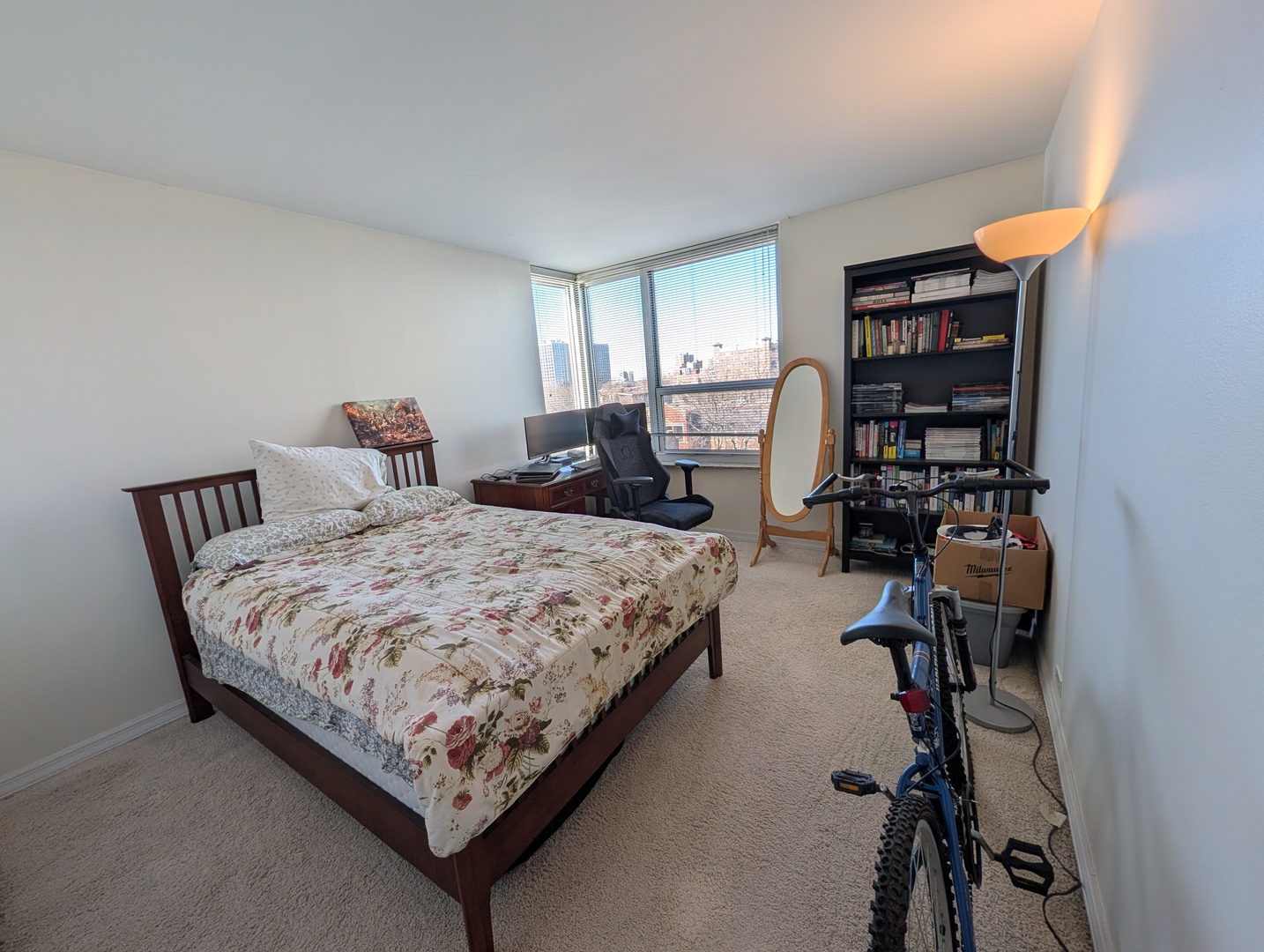 720 West Gordon Terrace Chicago IL 60613