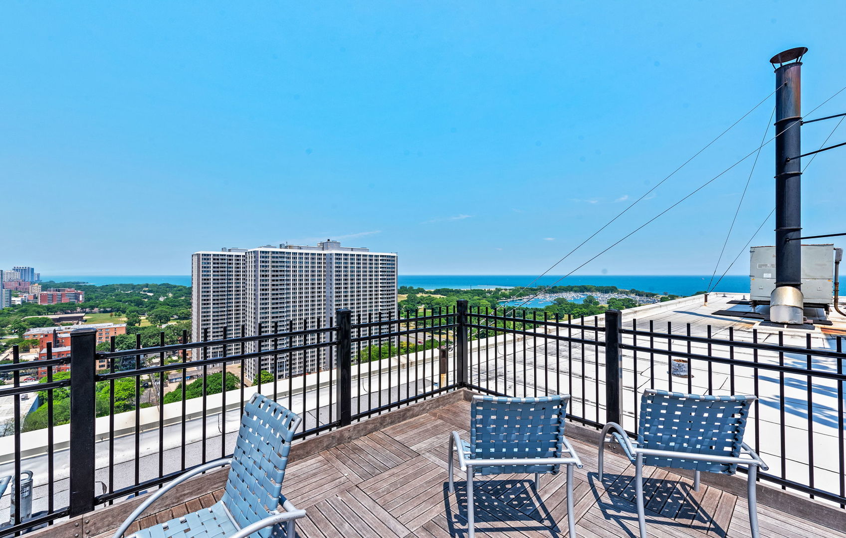 720 West Gordon Terrace Chicago IL 60613