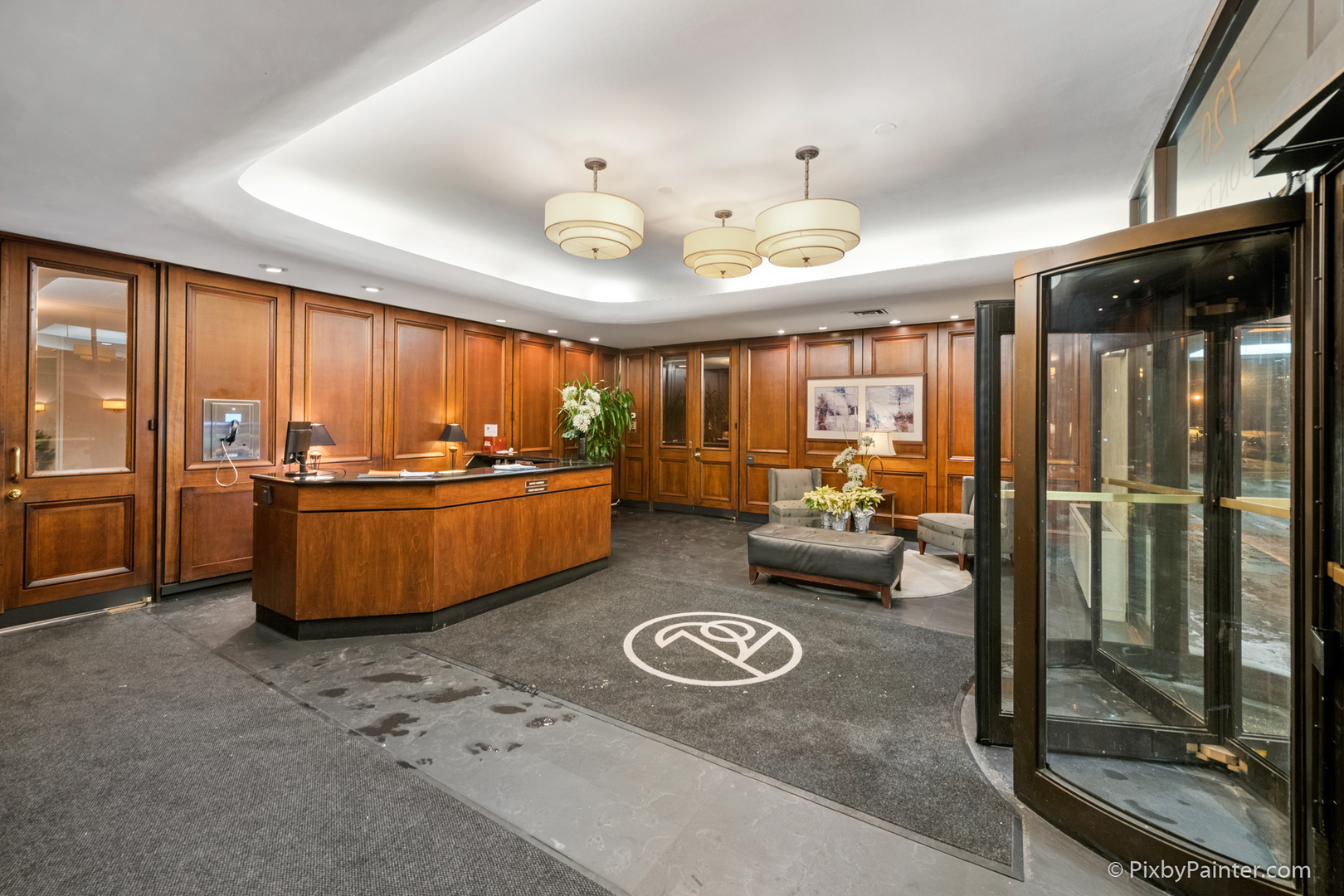 720 West Gordon Terrace Chicago IL 60613