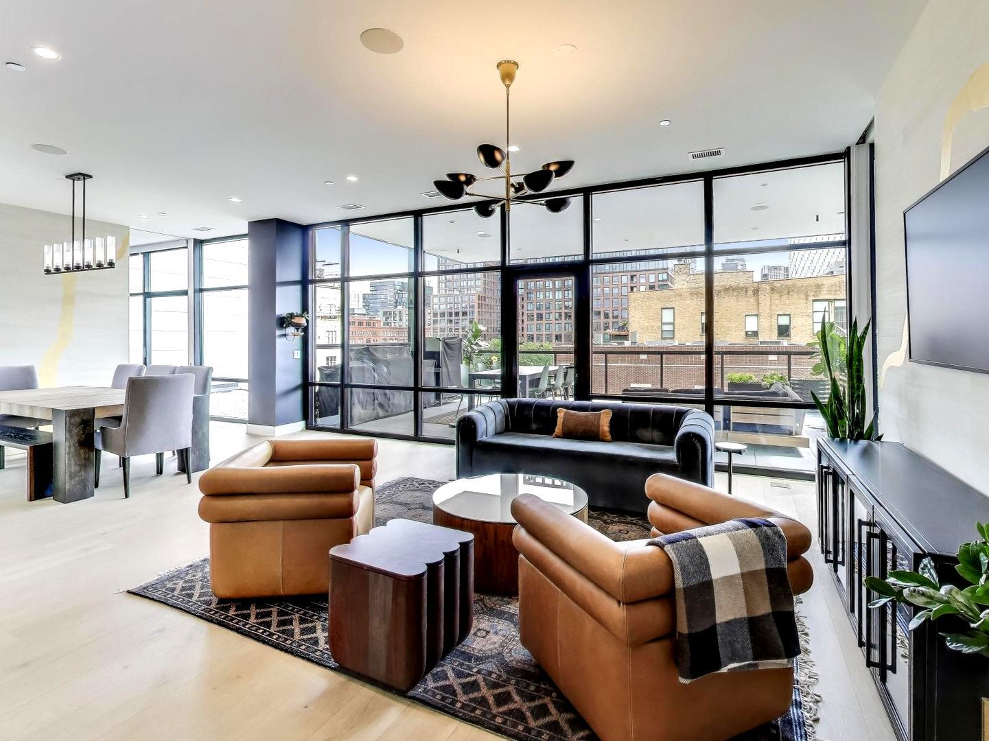 6 North Carpenter Street Chicago IL 60607