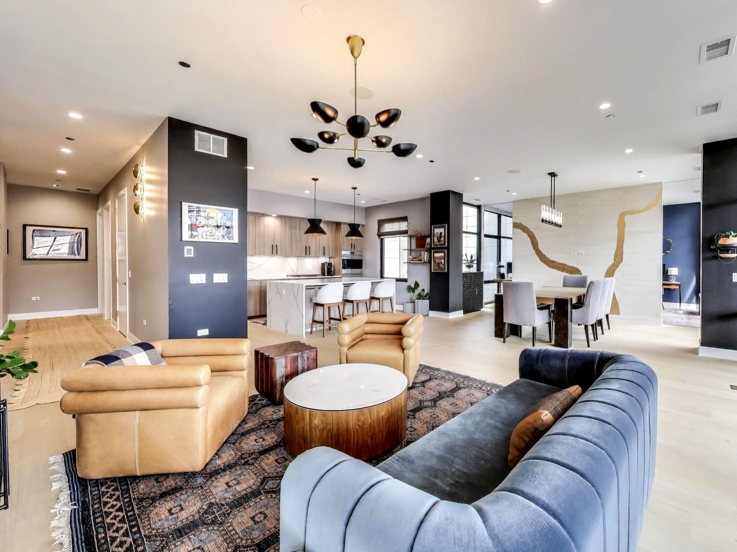 6 North Carpenter Street Chicago IL 60607
