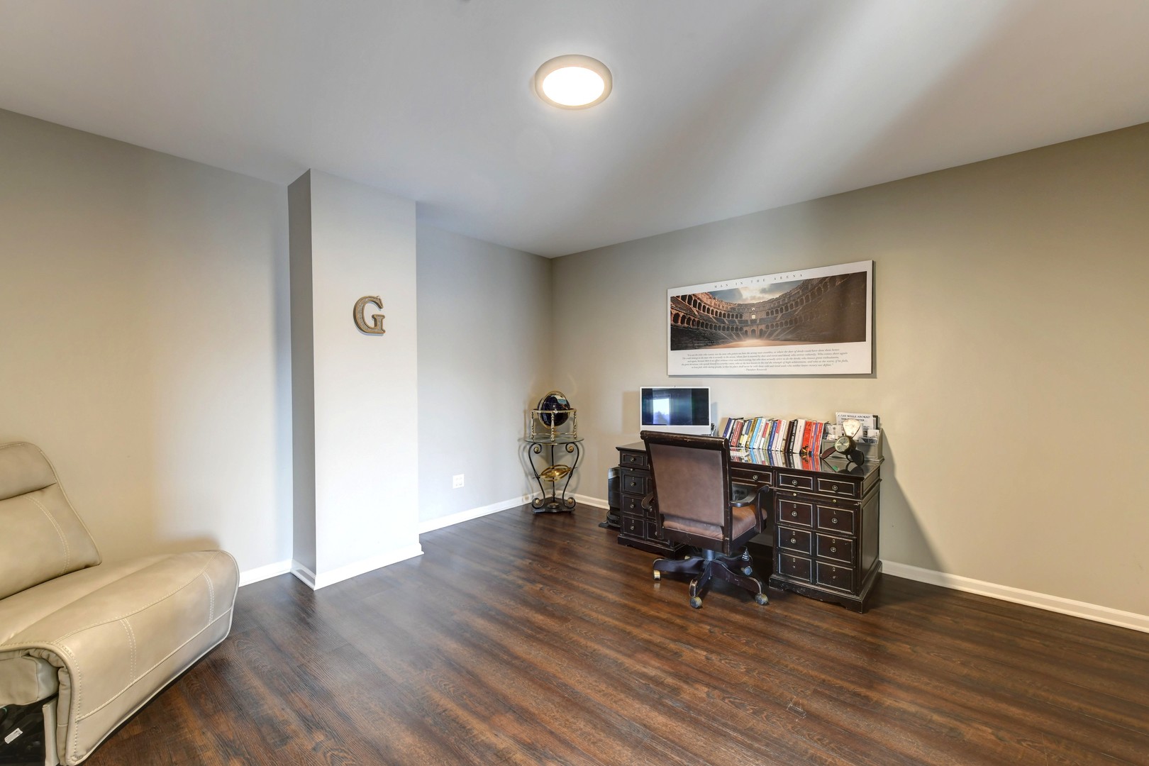 300 Village Circle Willow Springs IL 60480