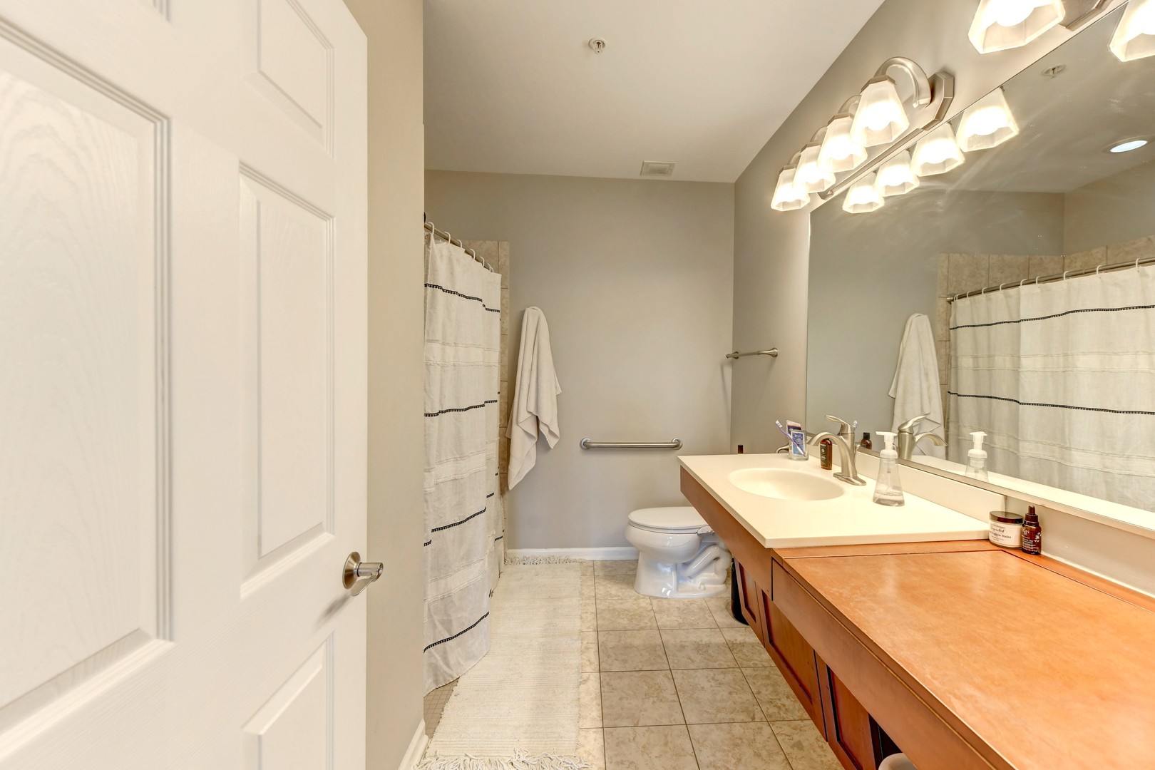 300 Village Circle Willow Springs IL 60480