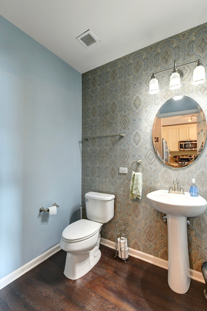 300 Village Circle Willow Springs IL 60480