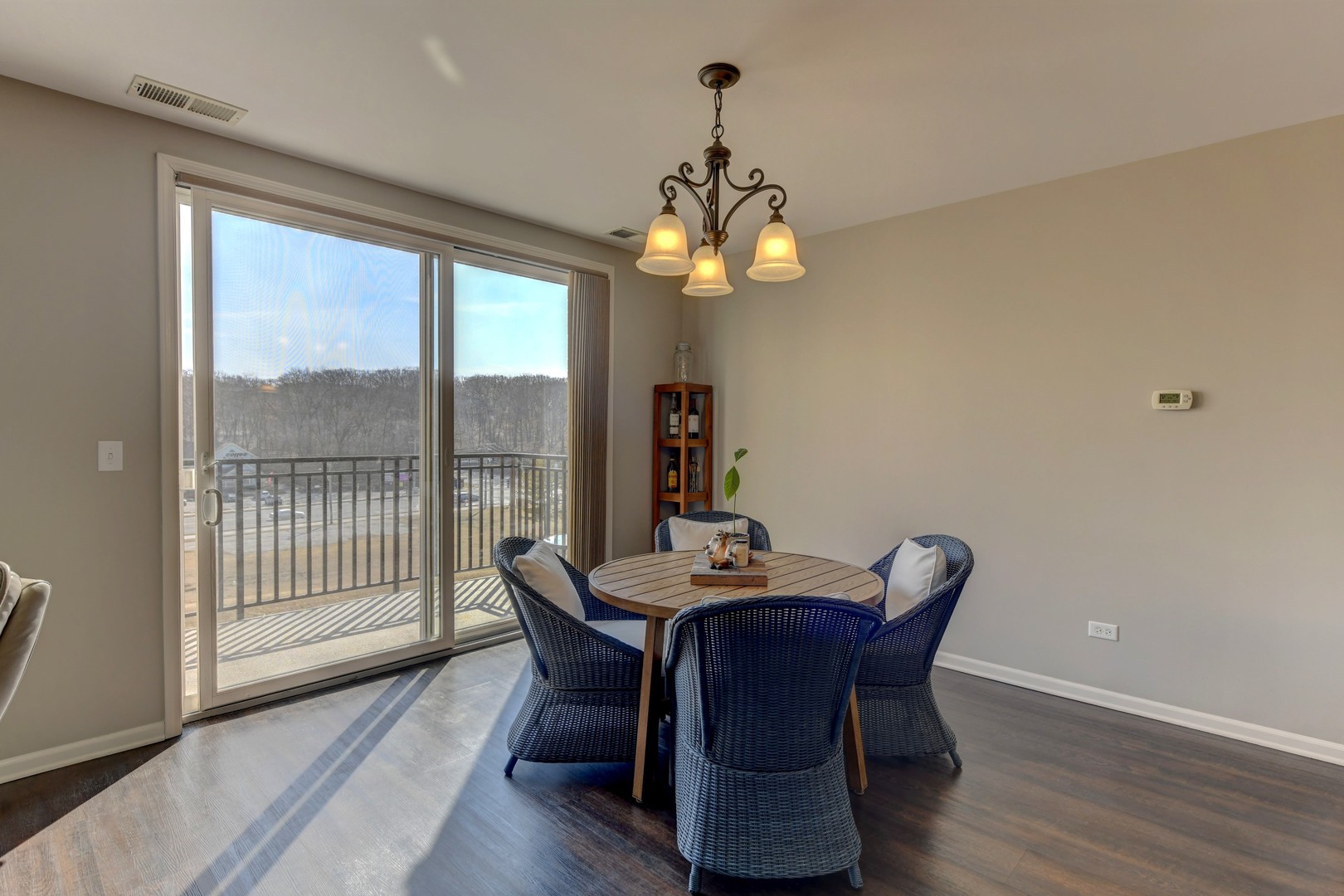 300 Village Circle Willow Springs IL 60480