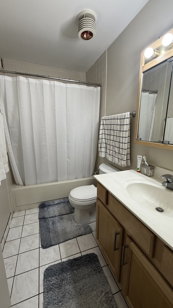 2605 South Indiana Avenue Chicago IL 60616