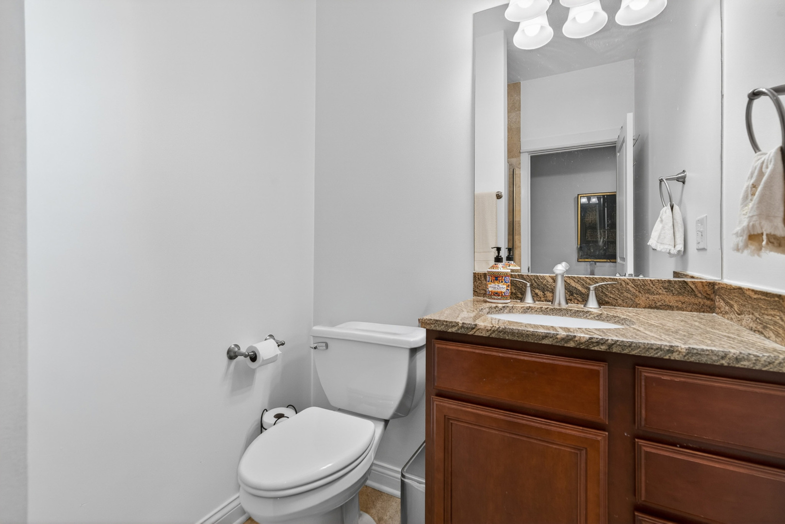 1342 West Greenleaf Avenue Chicago IL 60626