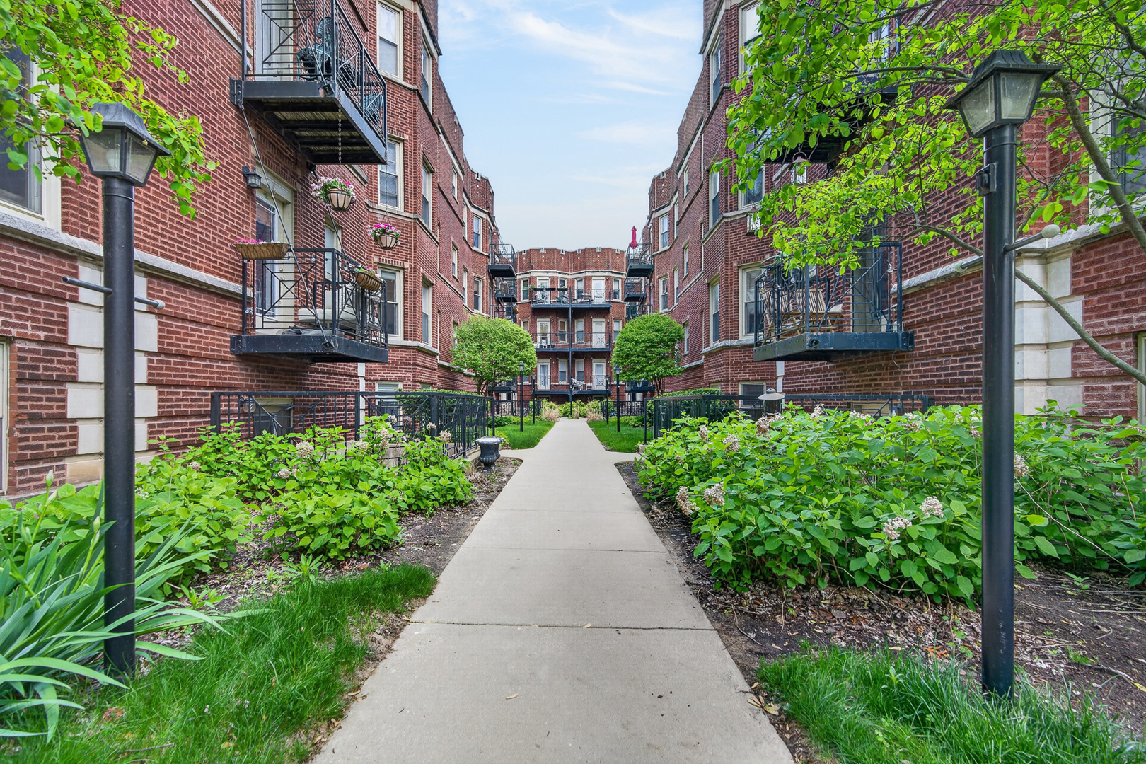 1342 West Greenleaf Avenue Chicago IL 60626