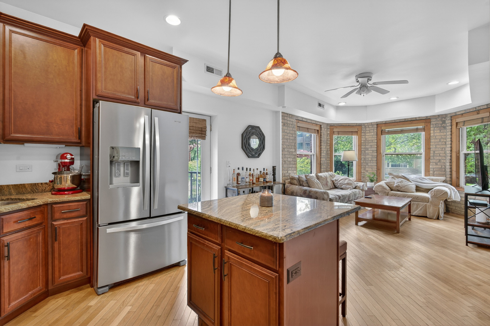 1342 West Greenleaf Avenue Chicago IL 60626