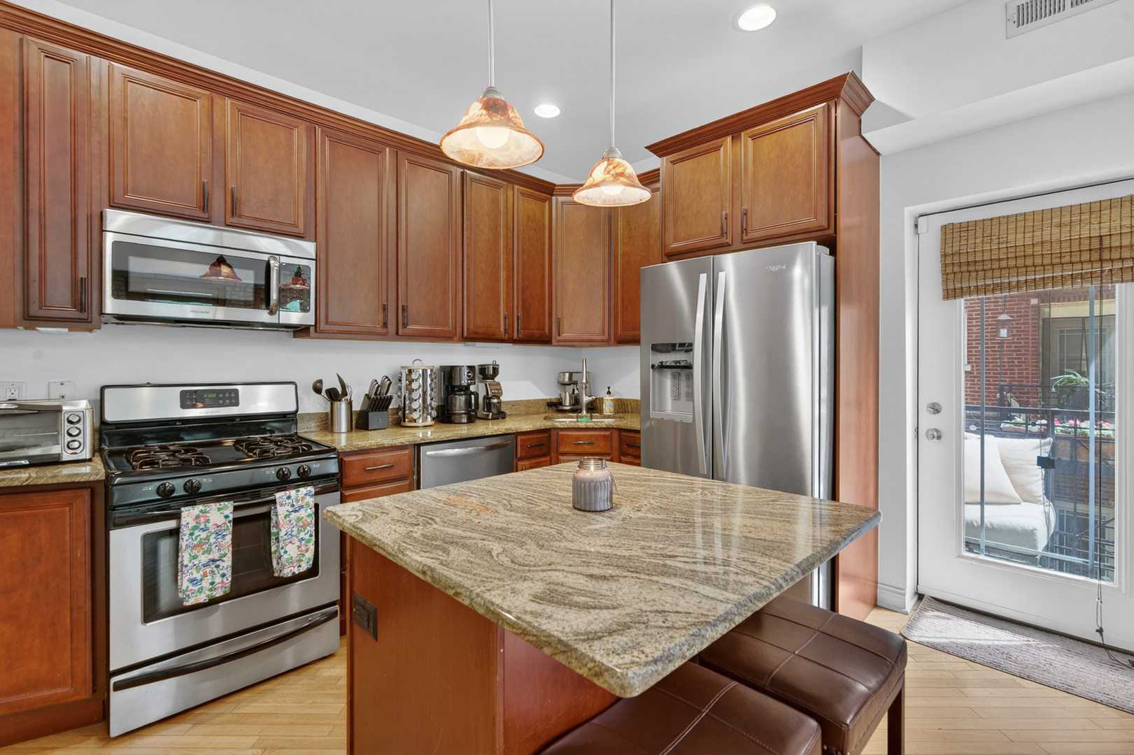 1342 West Greenleaf Avenue Chicago IL 60626
