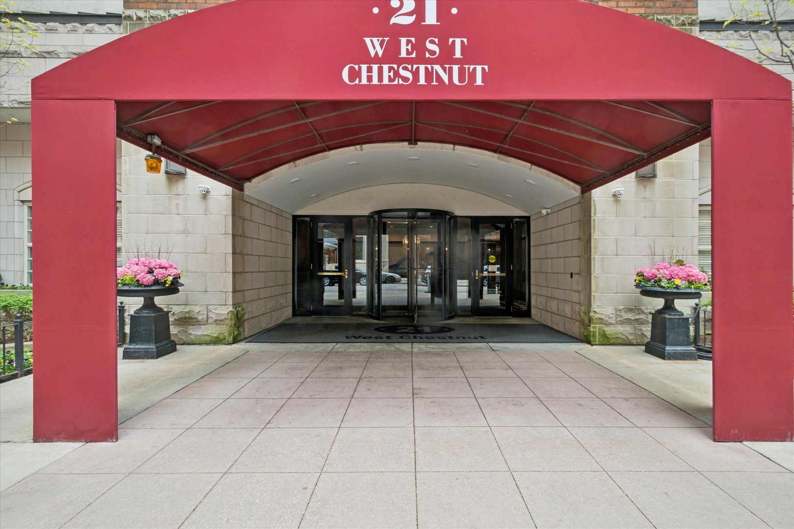 21 West Chestnut Street Chicago IL 60610