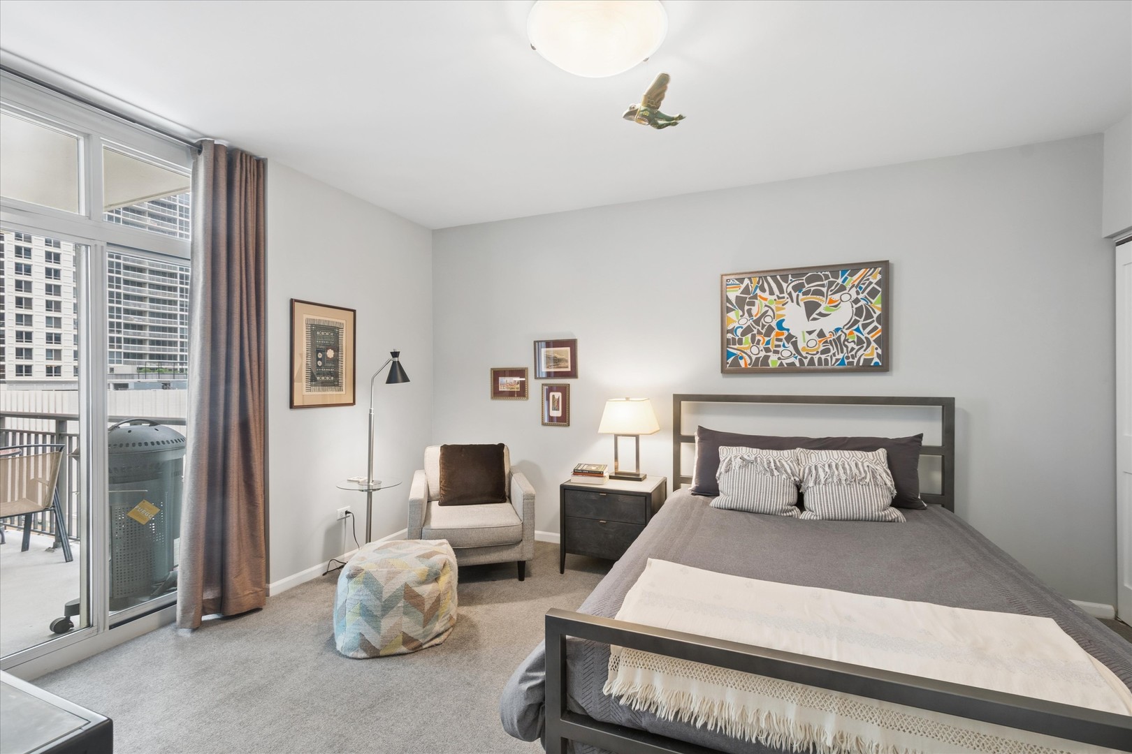 21 West Chestnut Street Chicago IL 60610
