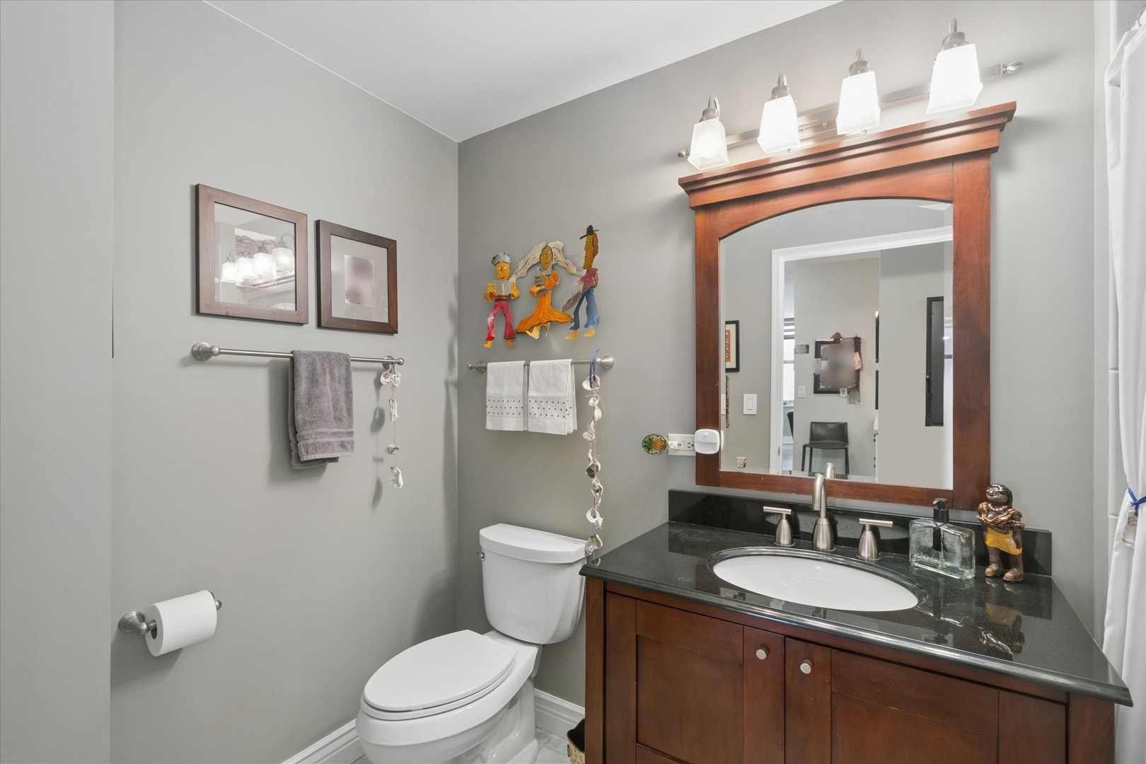 21 West Chestnut Street Chicago IL 60610