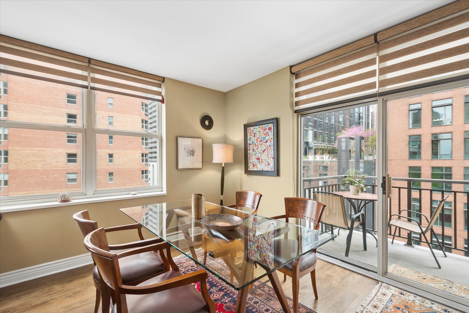 21 West Chestnut Street Chicago IL 60610
