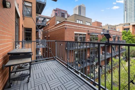 560 West Fulton Street Chicago IL 60661