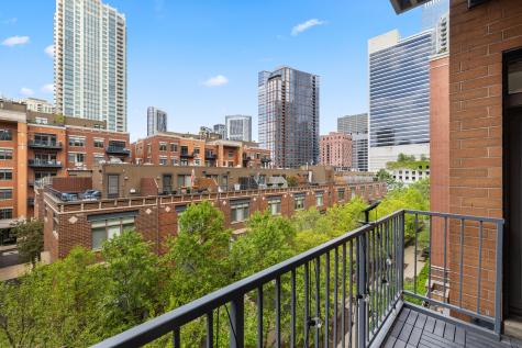 560 West Fulton Street Chicago IL 60661