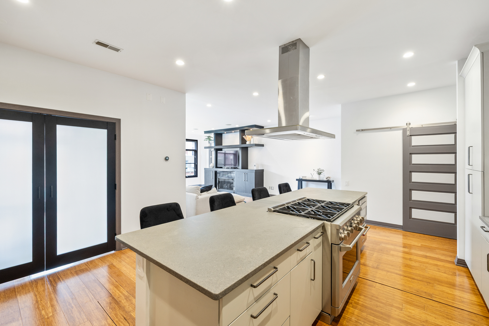 560 West Fulton Street Chicago IL 60661