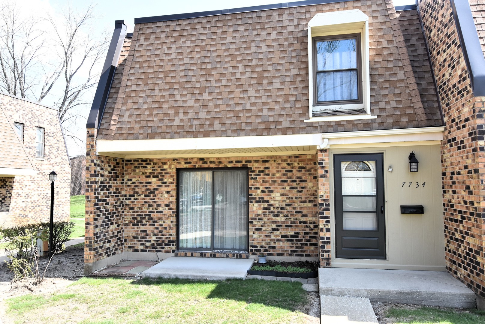 7734 Woodward Avenue Woodridge IL 60517