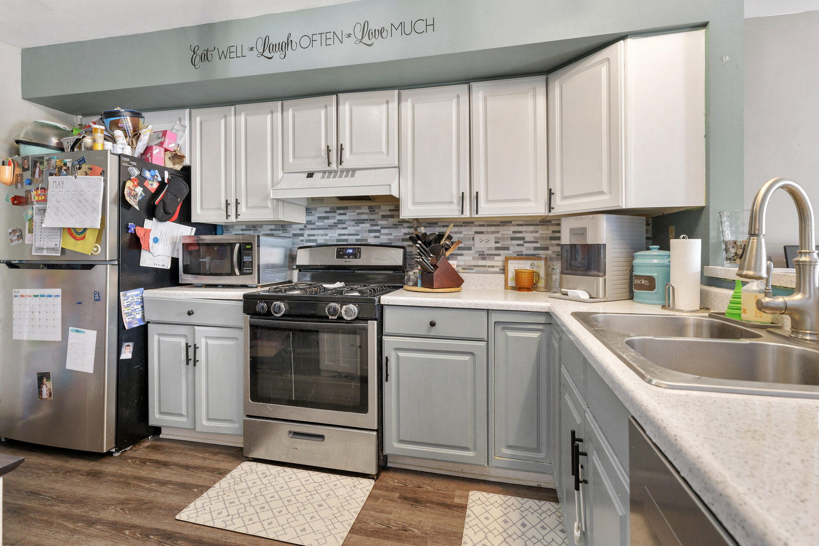 236 Norfolk Court Roselle IL 60172