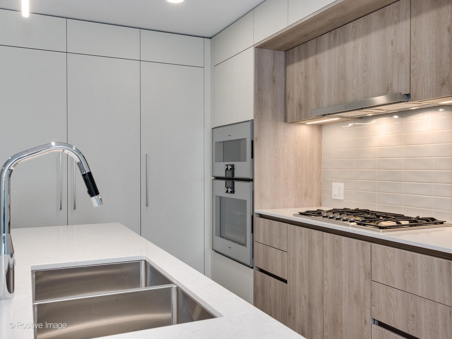 211 North Harbor Drive Chicago IL 60601