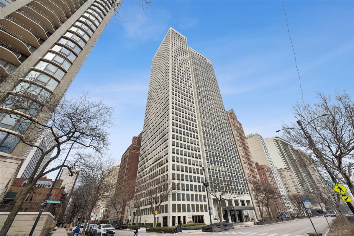1100 North Lake Shore Drive Chicago IL 60611