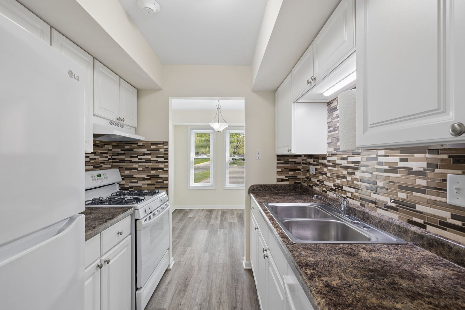 2216 Country Club Drive Woodridge IL 60517