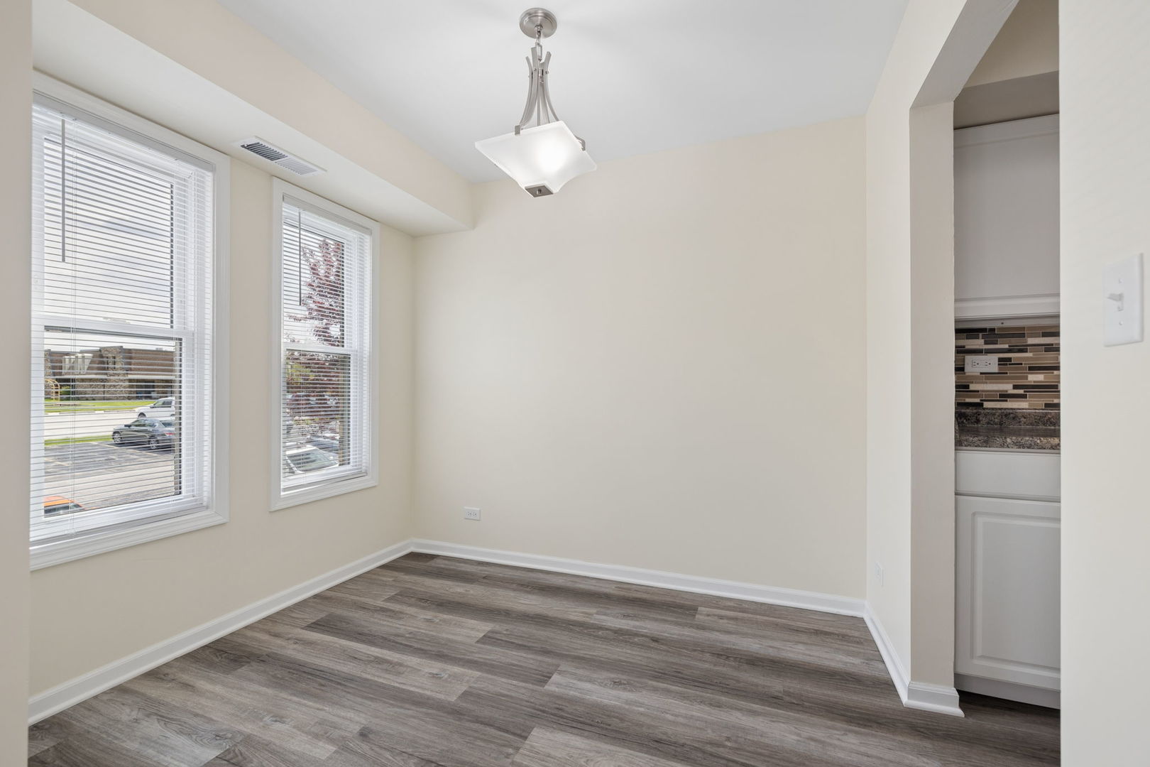 2216 Country Club Drive Woodridge IL 60517