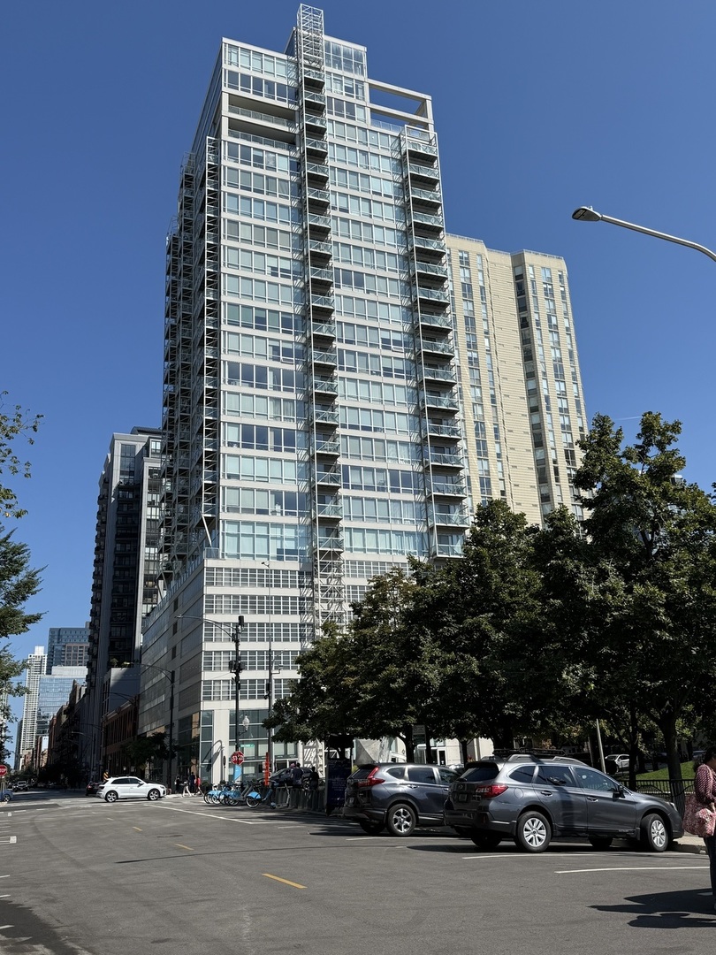 653 North Kingsbury Street Chicago IL 60654