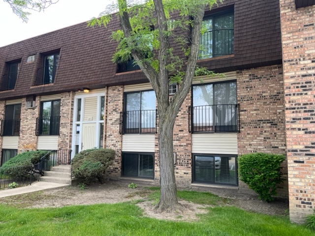 183 North Waters Edge Drive W Glendale Heights IL 60139