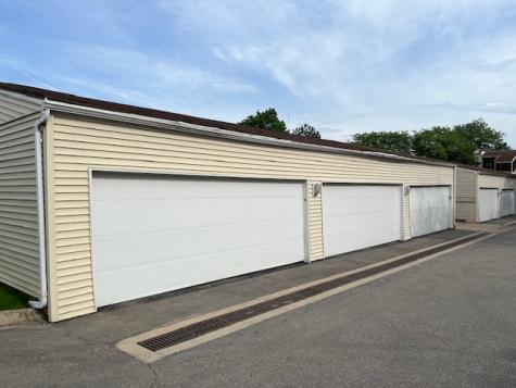 183 North Waters Edge Drive W Glendale Heights IL 60139