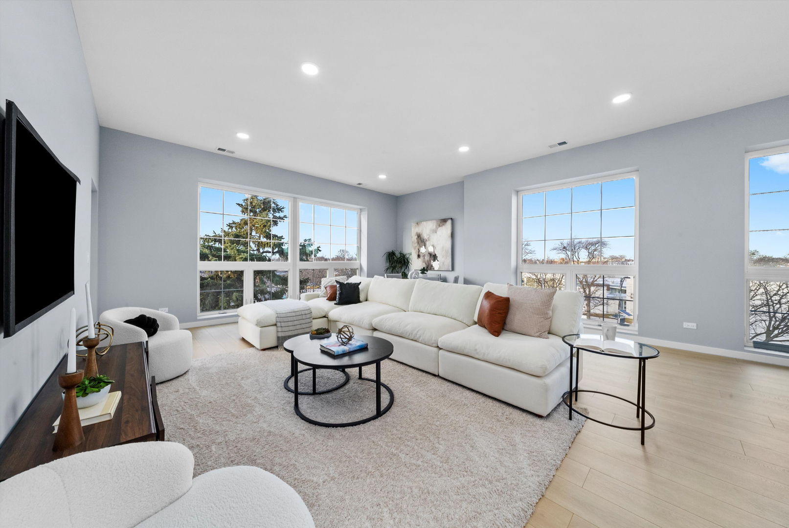 5830 North Lincoln Avenue Chicago IL 60659