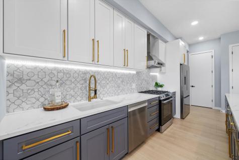 5830 North Lincoln Avenue Chicago IL 60659