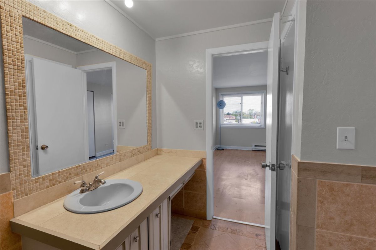 2333 North Neva Avenue Chicago IL 60707