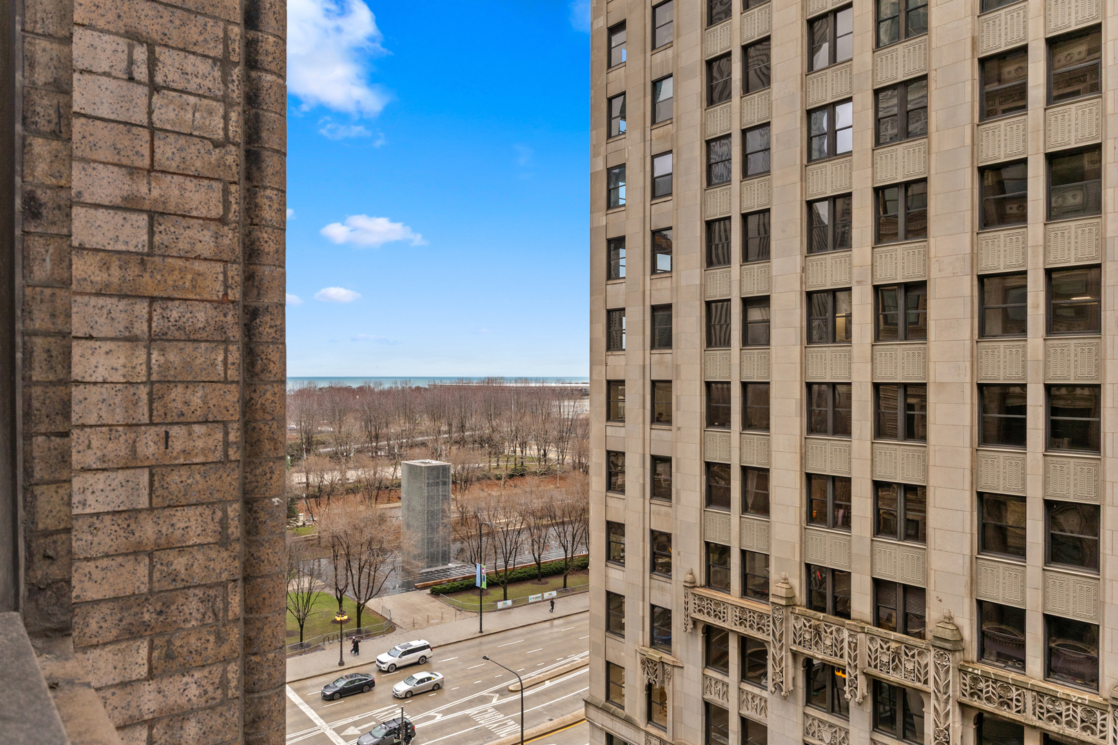 6 North Michigan Avenue Chicago IL 60602