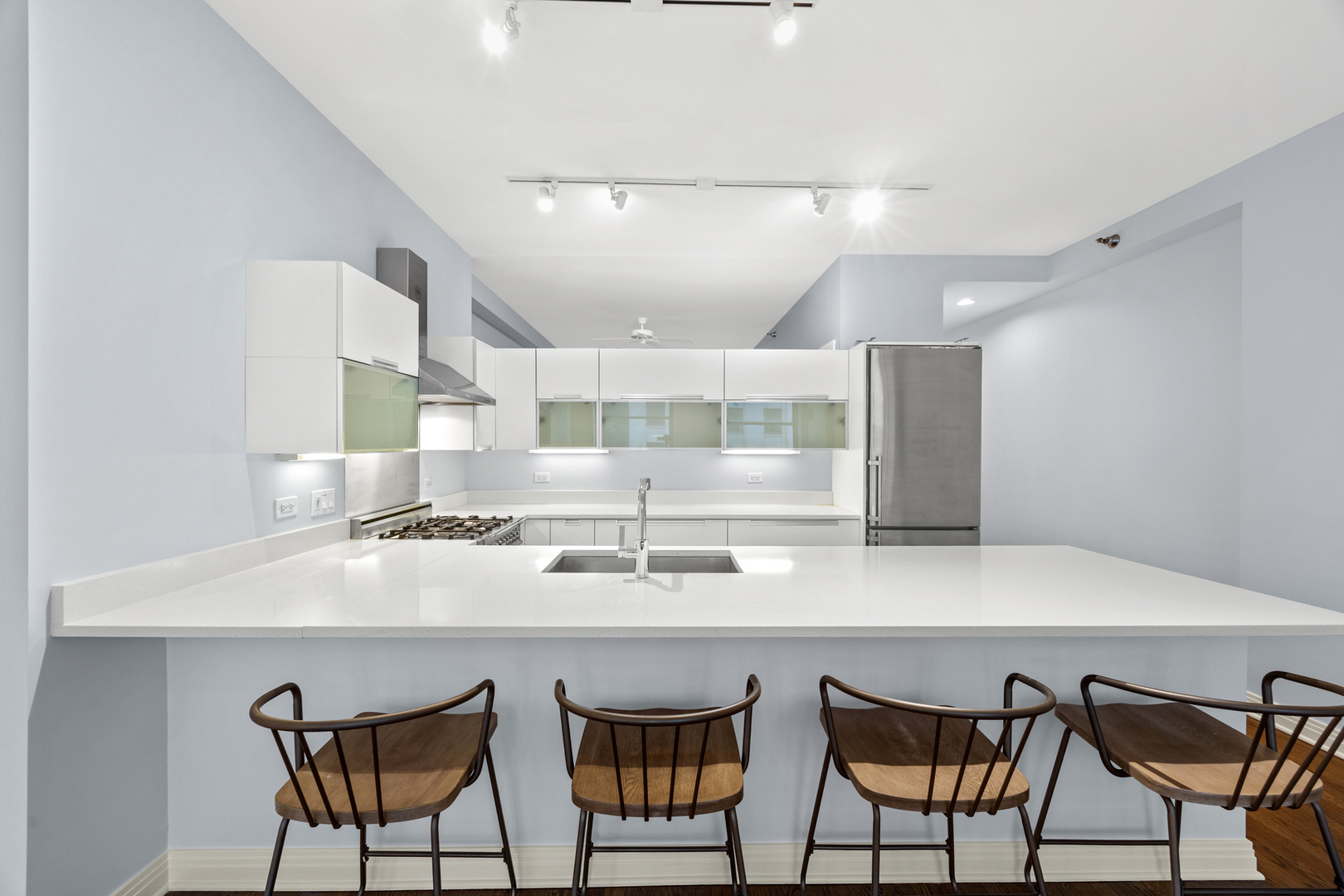 6 North Michigan Avenue Chicago IL 60602
